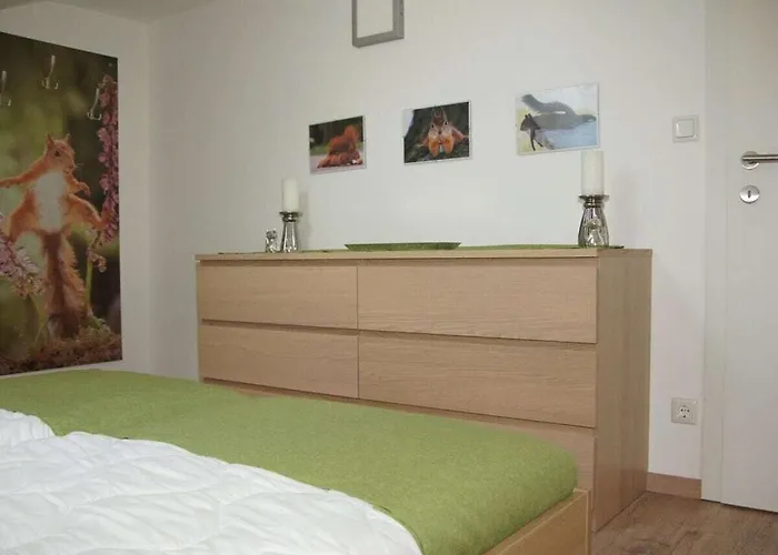 With 3 Bedrooms Zirkitz