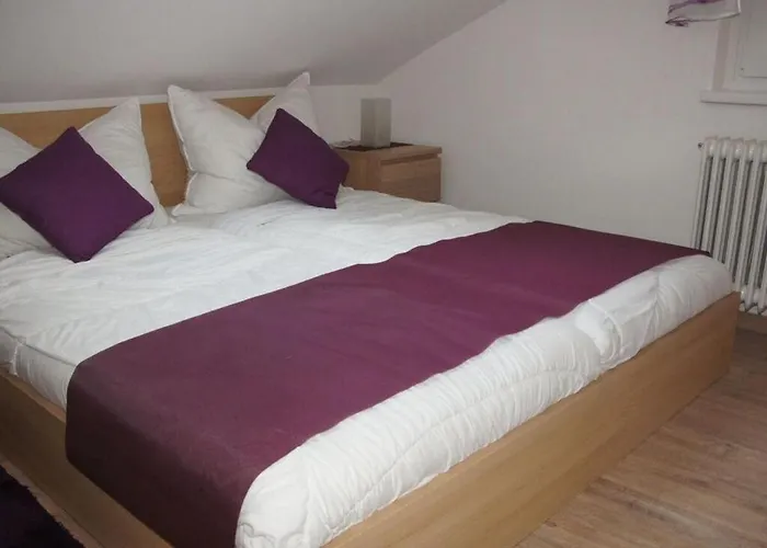 With 3 Bedrooms Zirkitz